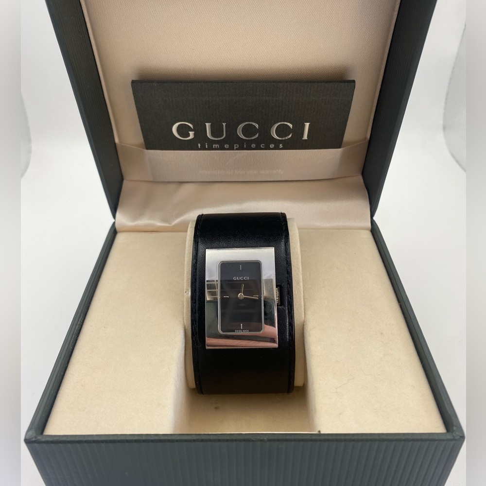Gucci 7800L Vintage Ladies Black Leather Bangle Cuff Watch - Swiss Made